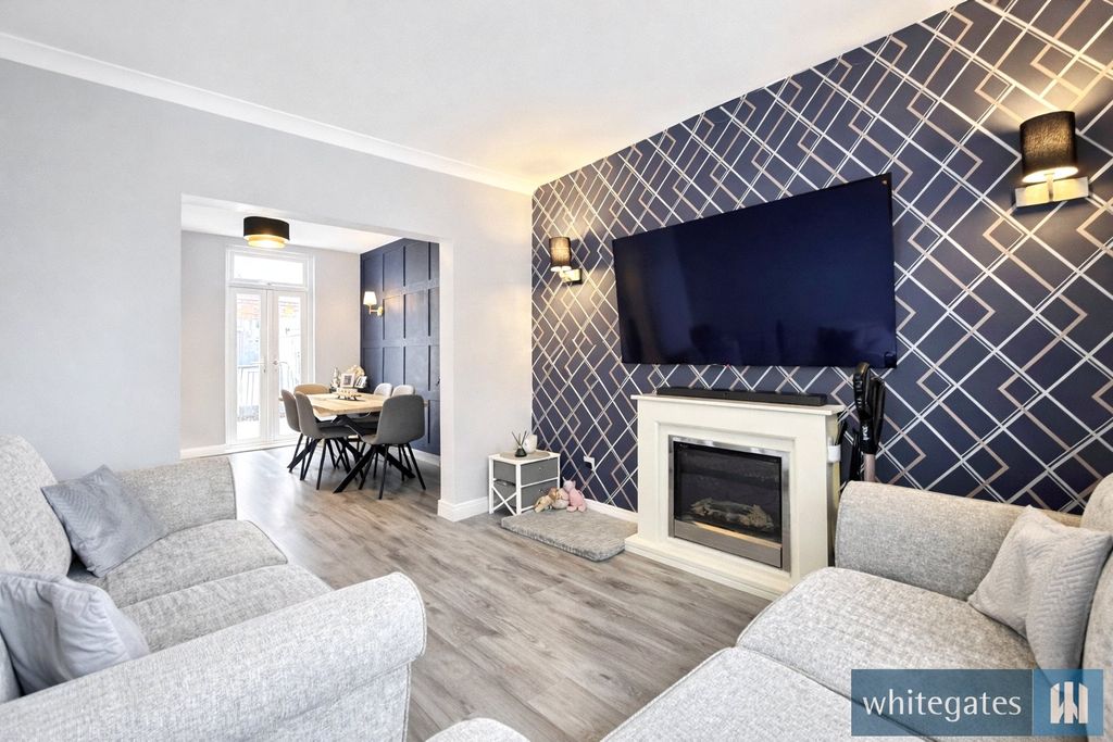 Property photo 3 of 15 Picture No. 12