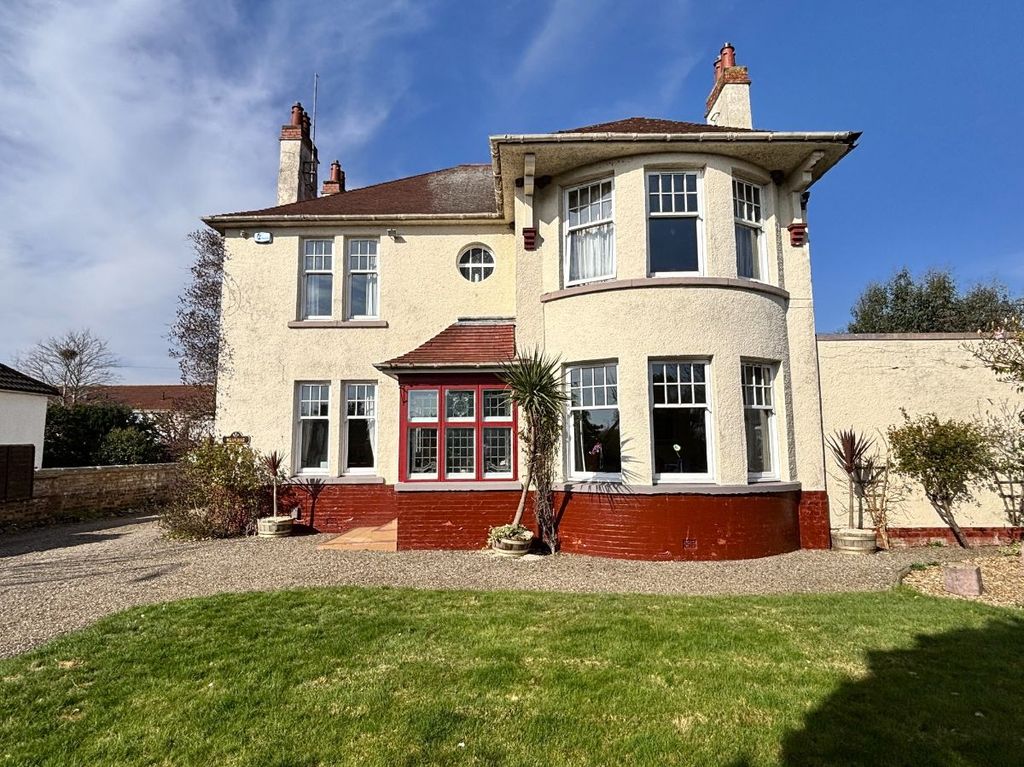 Property photo 1 of 28