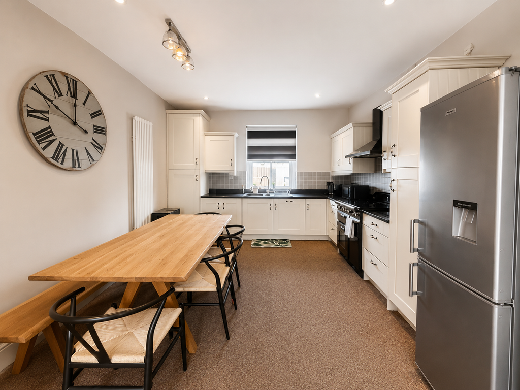 Property photo 3 of 18 12