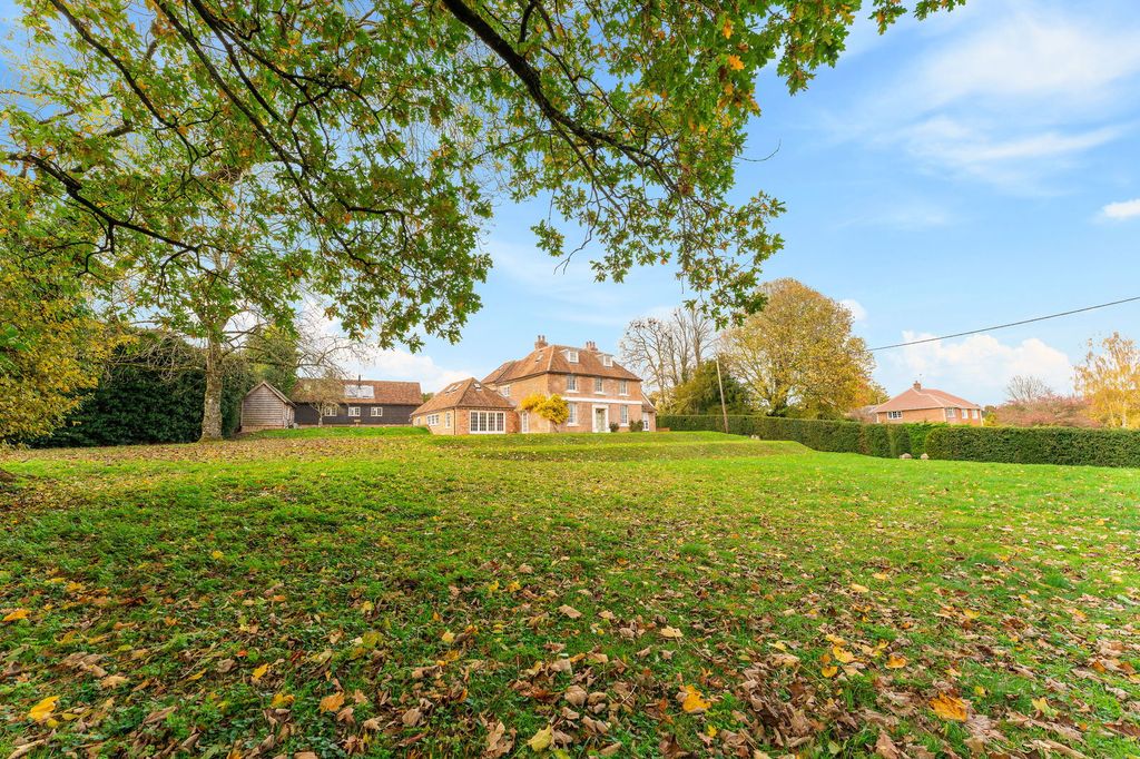 Property photo 2 of 23