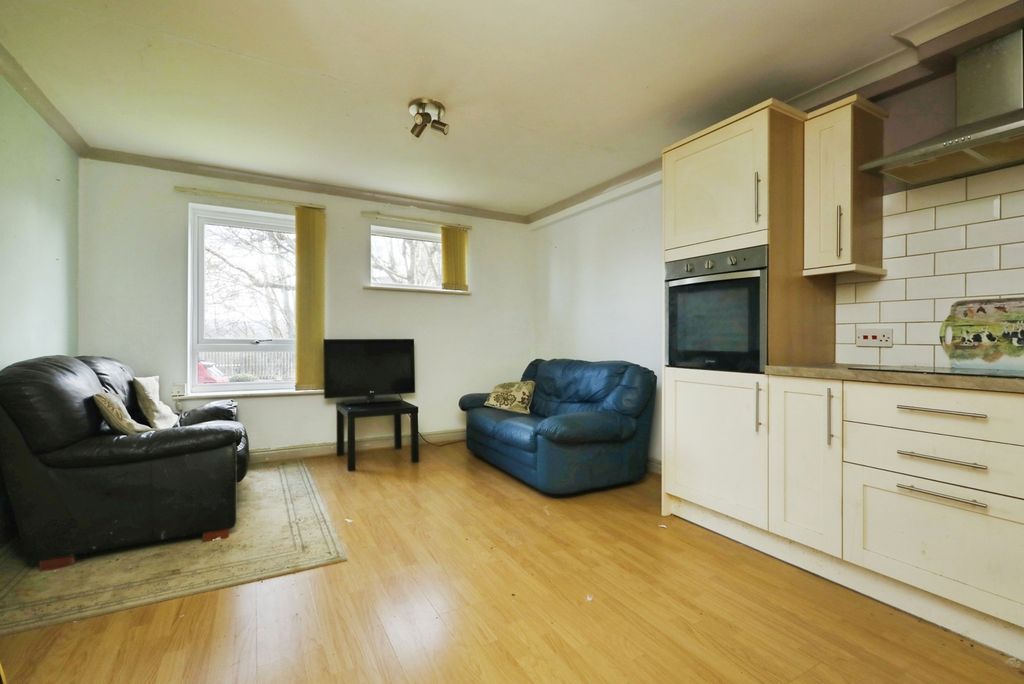 Property photo 2 of 7 Pbox-Img.Jpg