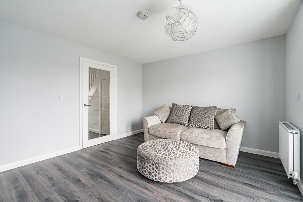 Property photo 3 of 17 Property Image 3