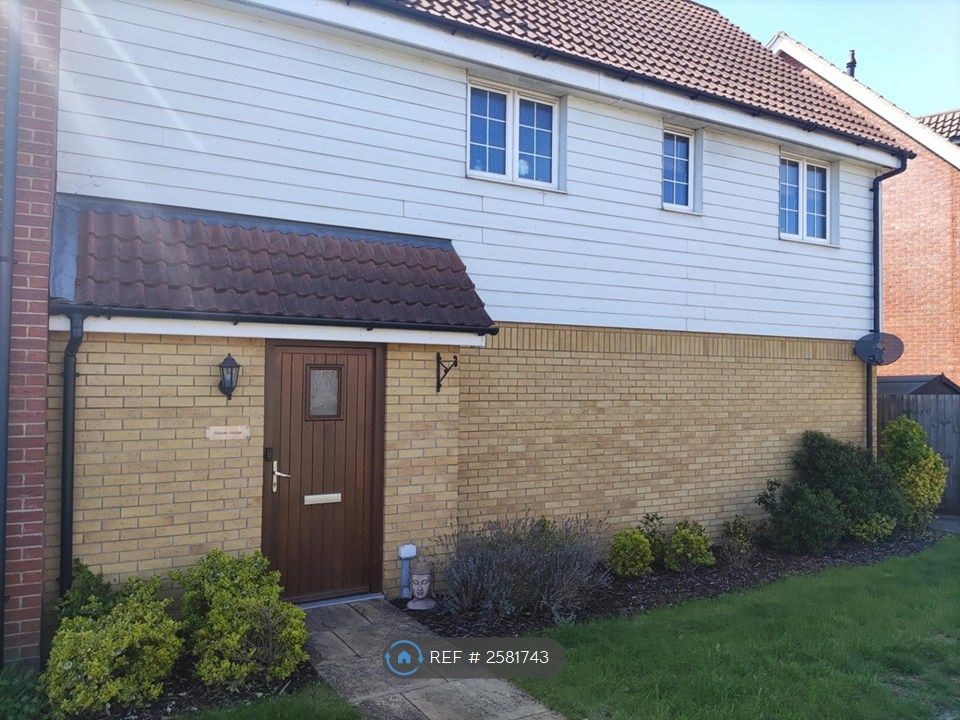 Property photo 1 of 15 Front Of Russet House