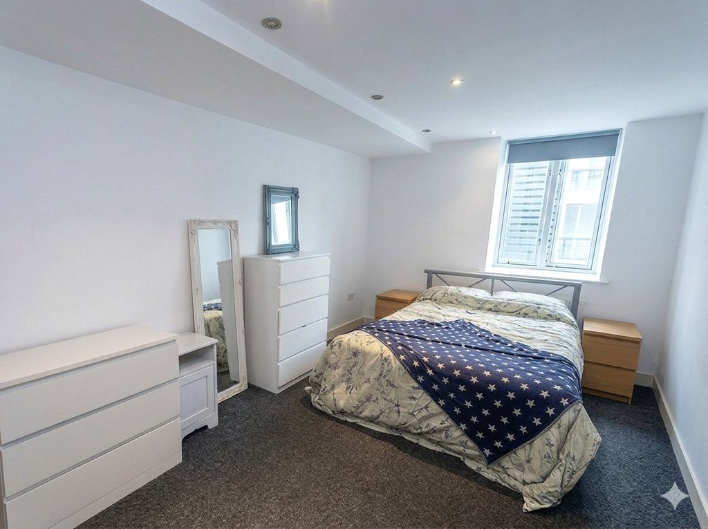 Property photo 3 of 6 Picture No. 18