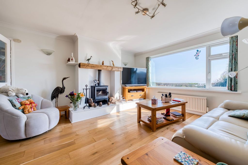 Property photo 3 of 22