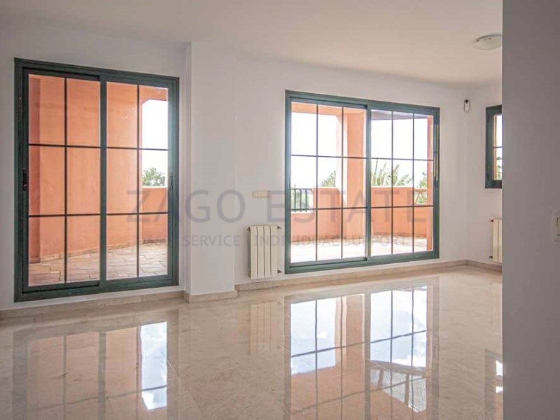 Property photo 2 of 10