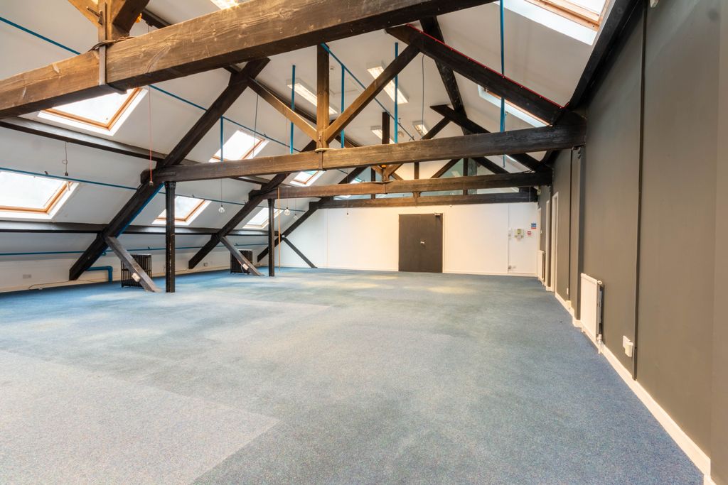 Property photo 3 of 6