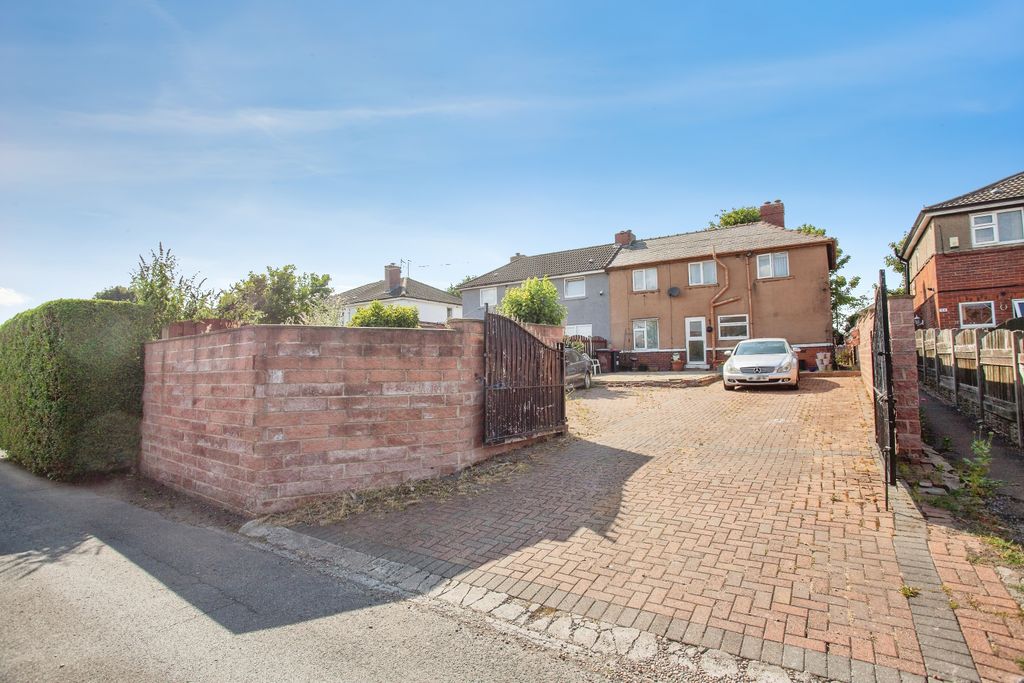 Property photo 1 of 33