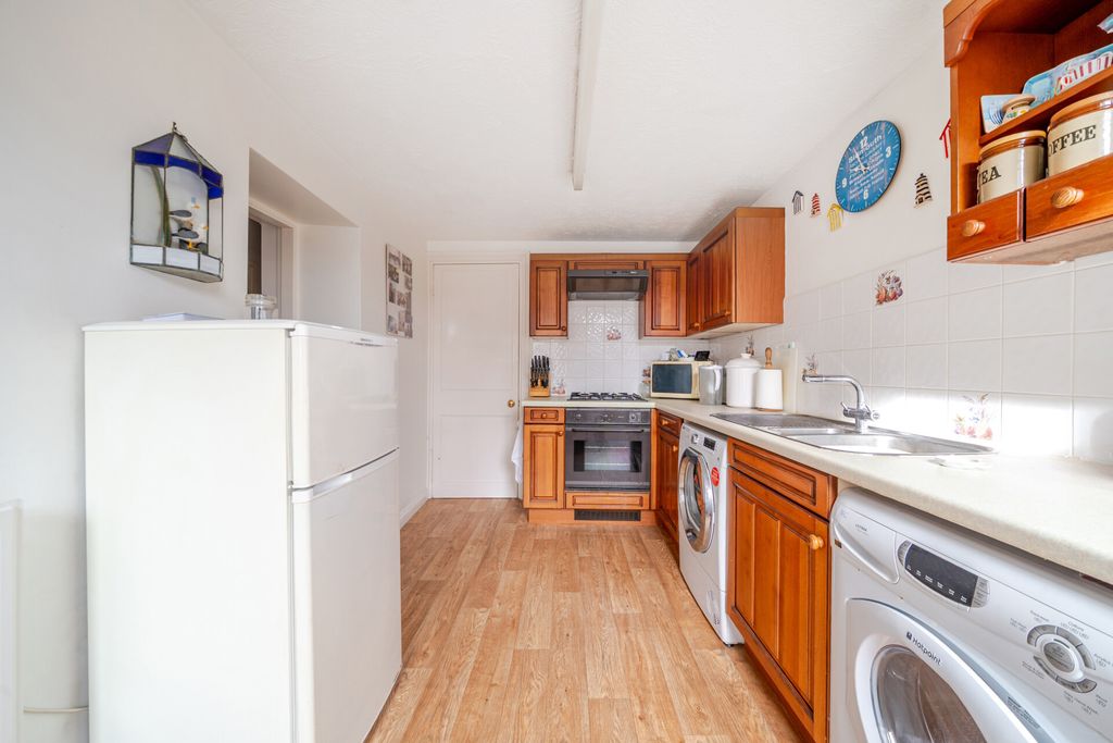 Property photo 2 of 19 1521607-1-1A0c332...