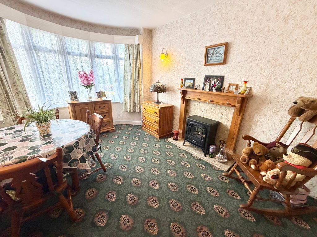 Property photo 3 of 23
