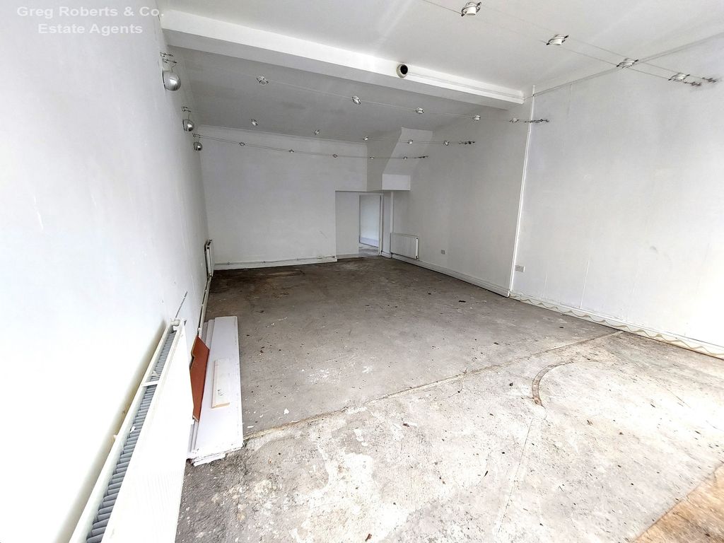 Property photo 3 of 19 Not Specified