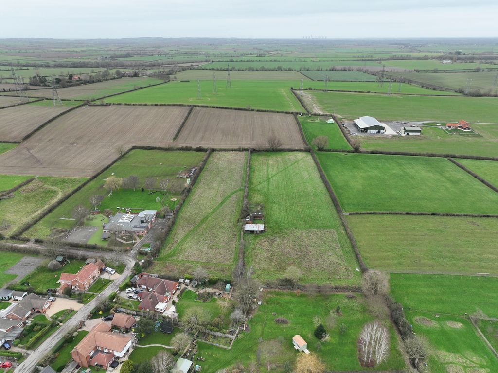 Property photo 3 of 3 Photo 4