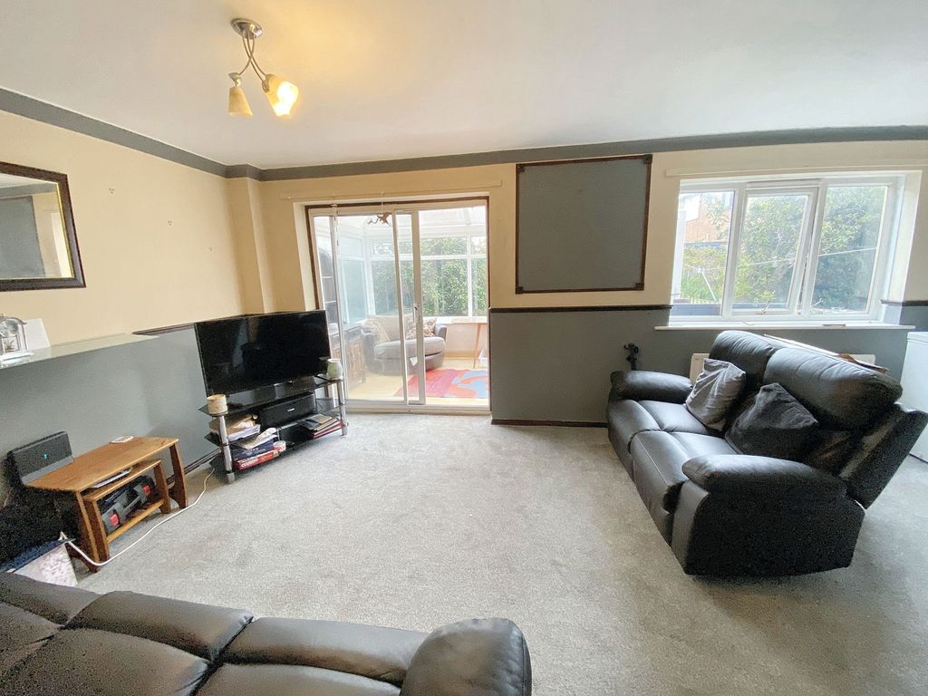 Property photo 3 of 19