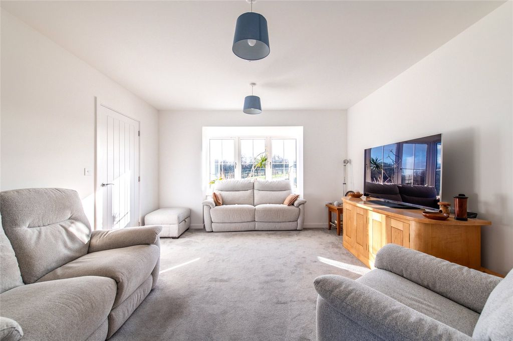 Property photo 2 of 38 Picture 2