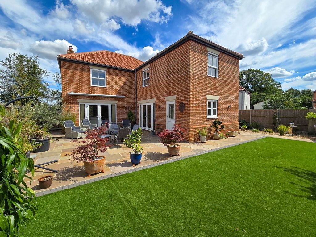 Property photo 3 of 47