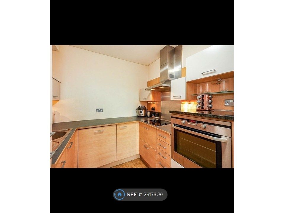 Property photo 3 of 9 Kitchen