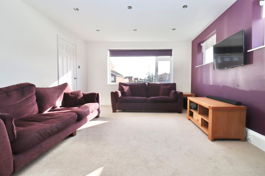 Property photo 2 of 23 Living Room