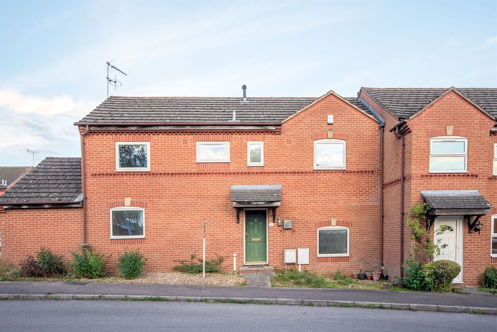 Property photo 1 of 8