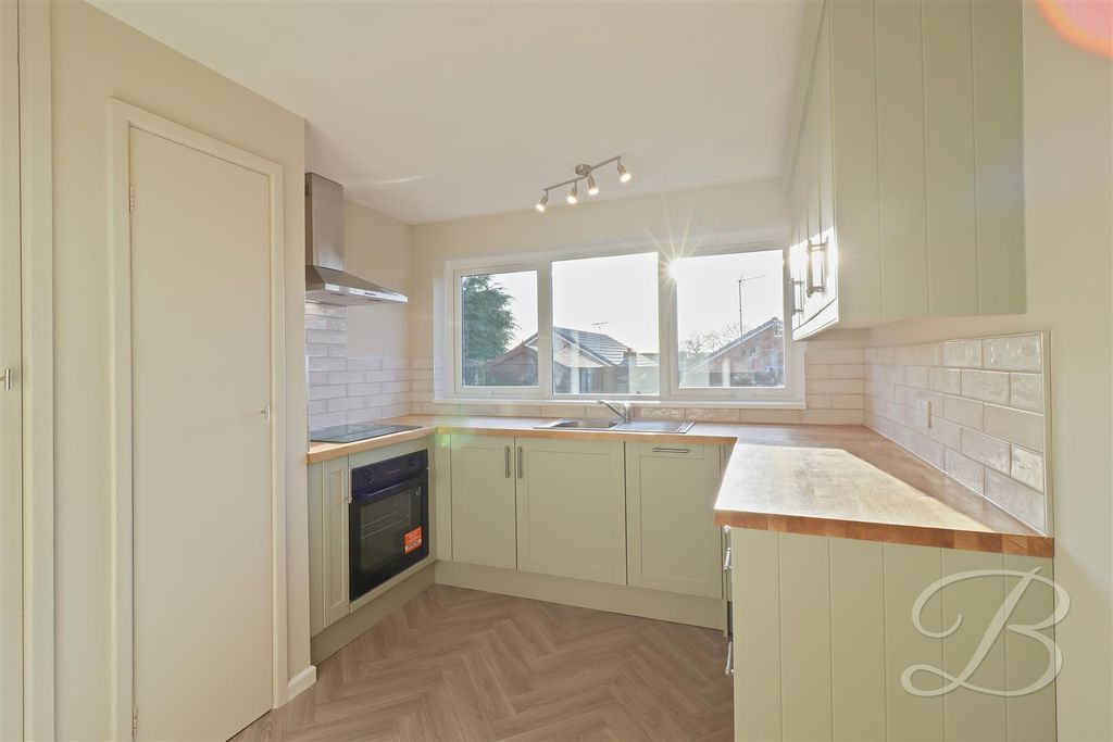 Property photo 2 of 25 Img_2095_1.Jpg