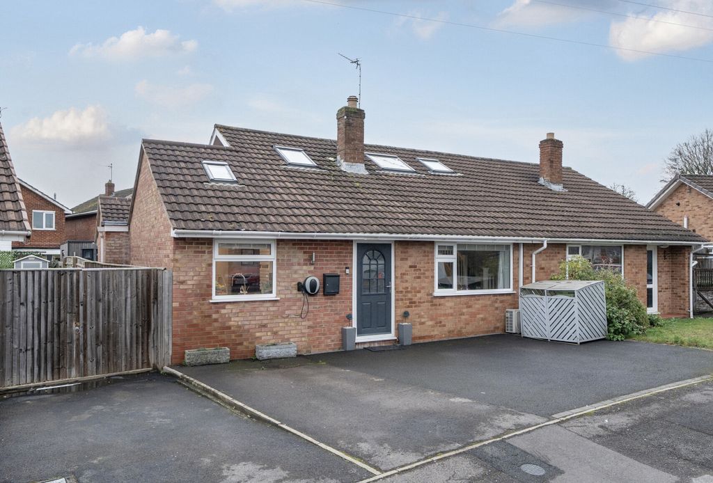 Property photo 1 of 11 1415205-1-698F487...