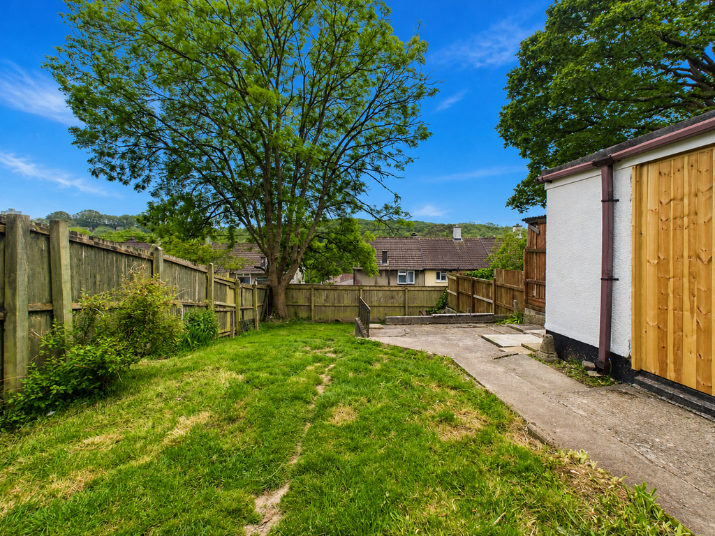 Property photo 2 of 21
