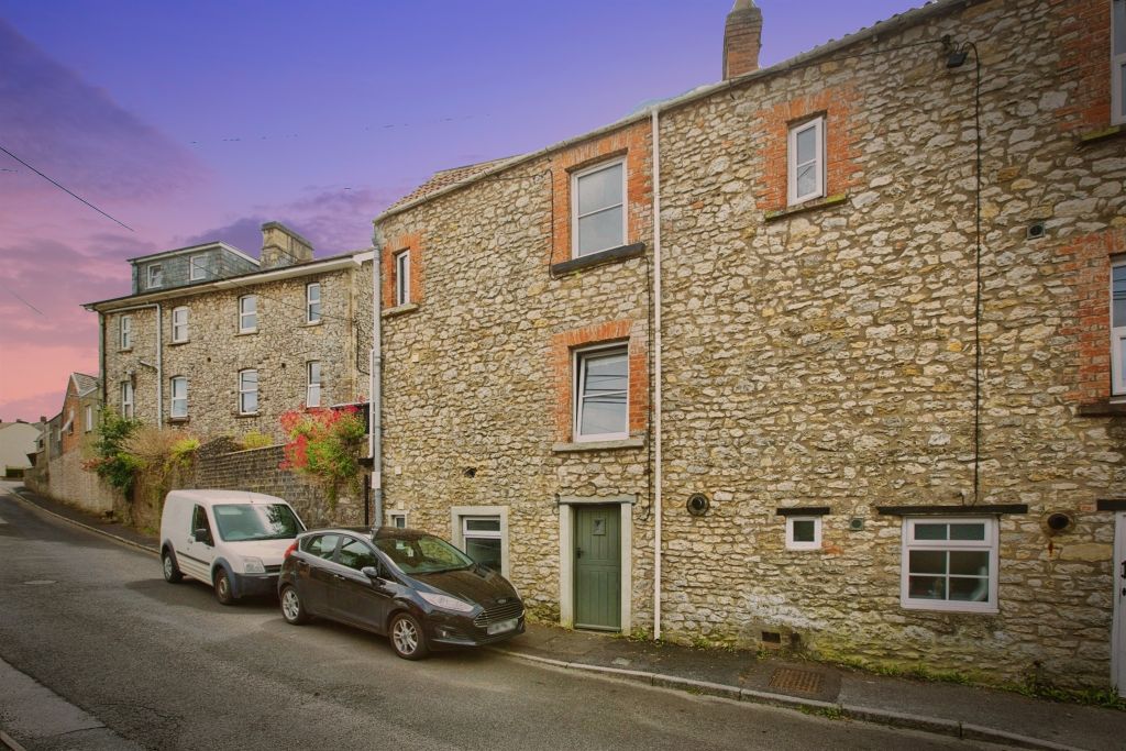 Property photo 3 of 16