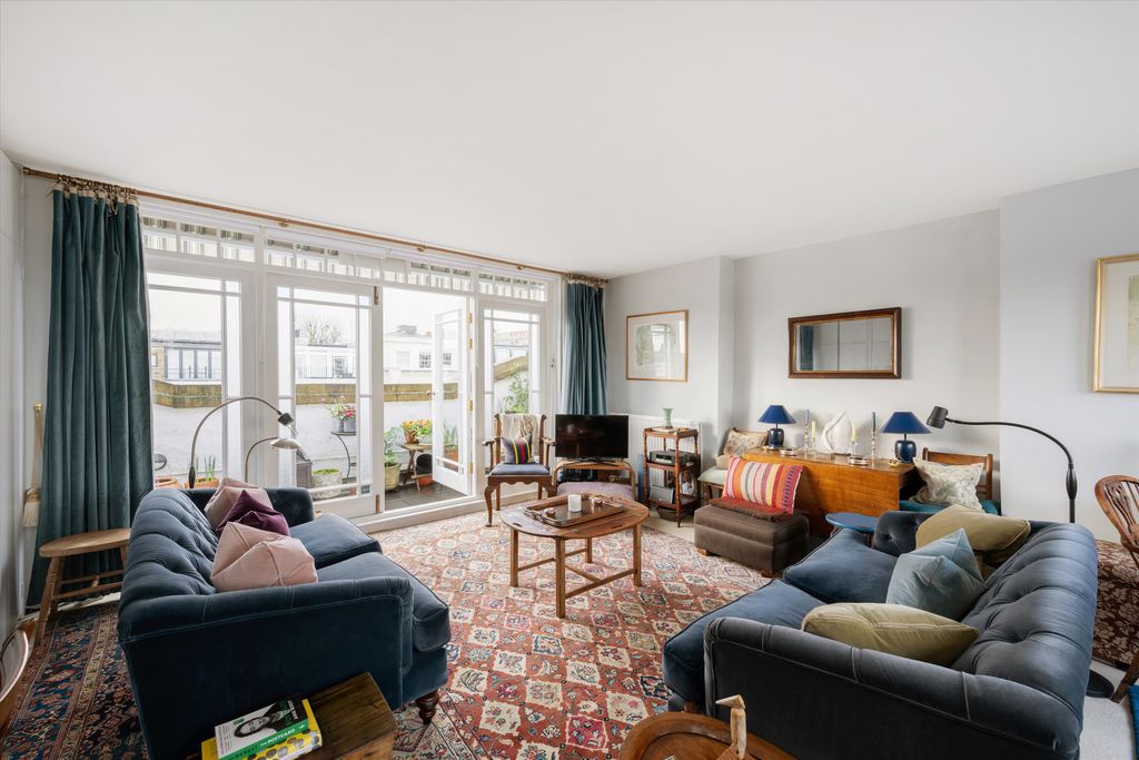 Property photo 2 of 12 Image