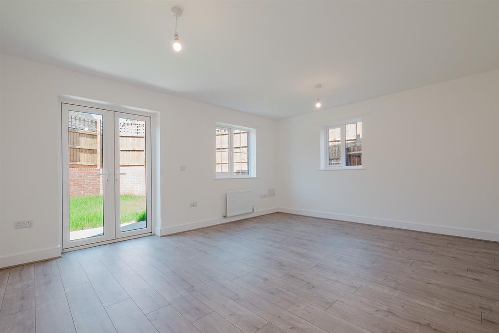 Property photo 2 of 16 P1933738.Jpg