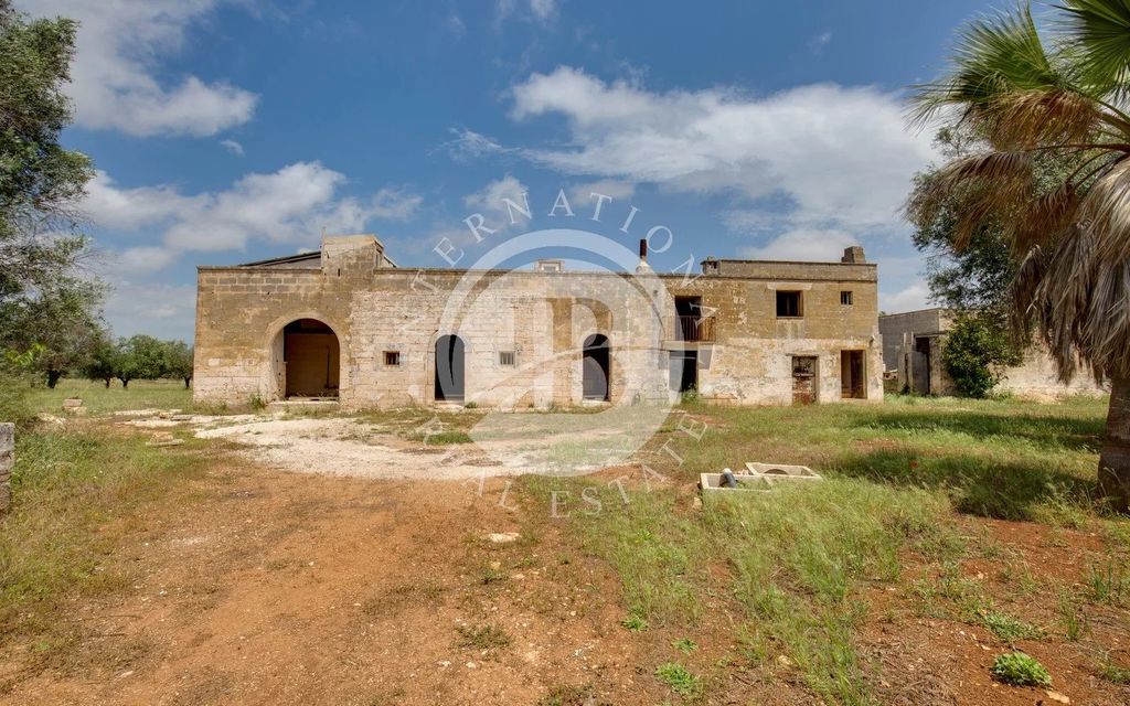 Property photo 2 of 27