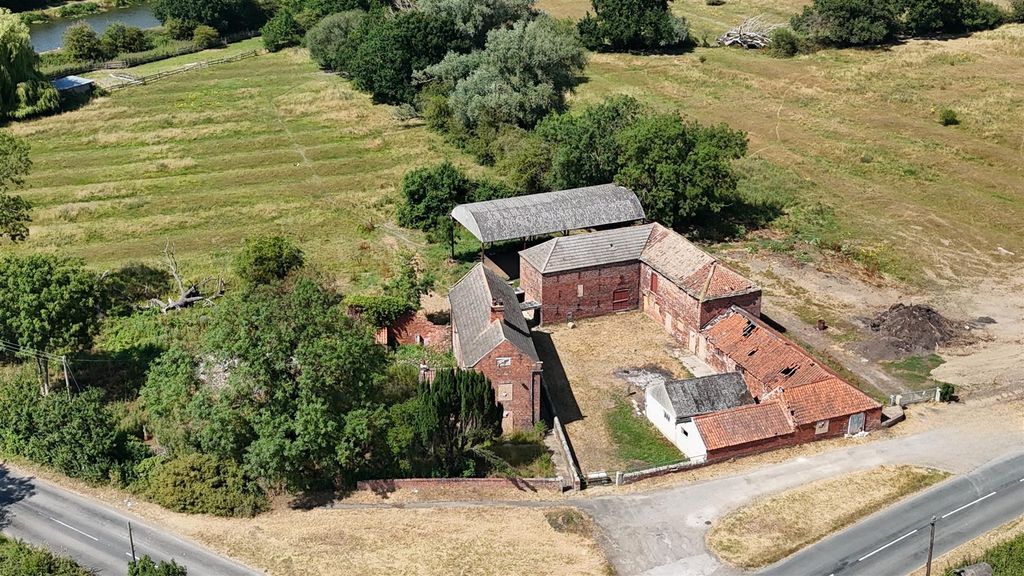 Property photo 1 of 14 Drone 2.Jpg