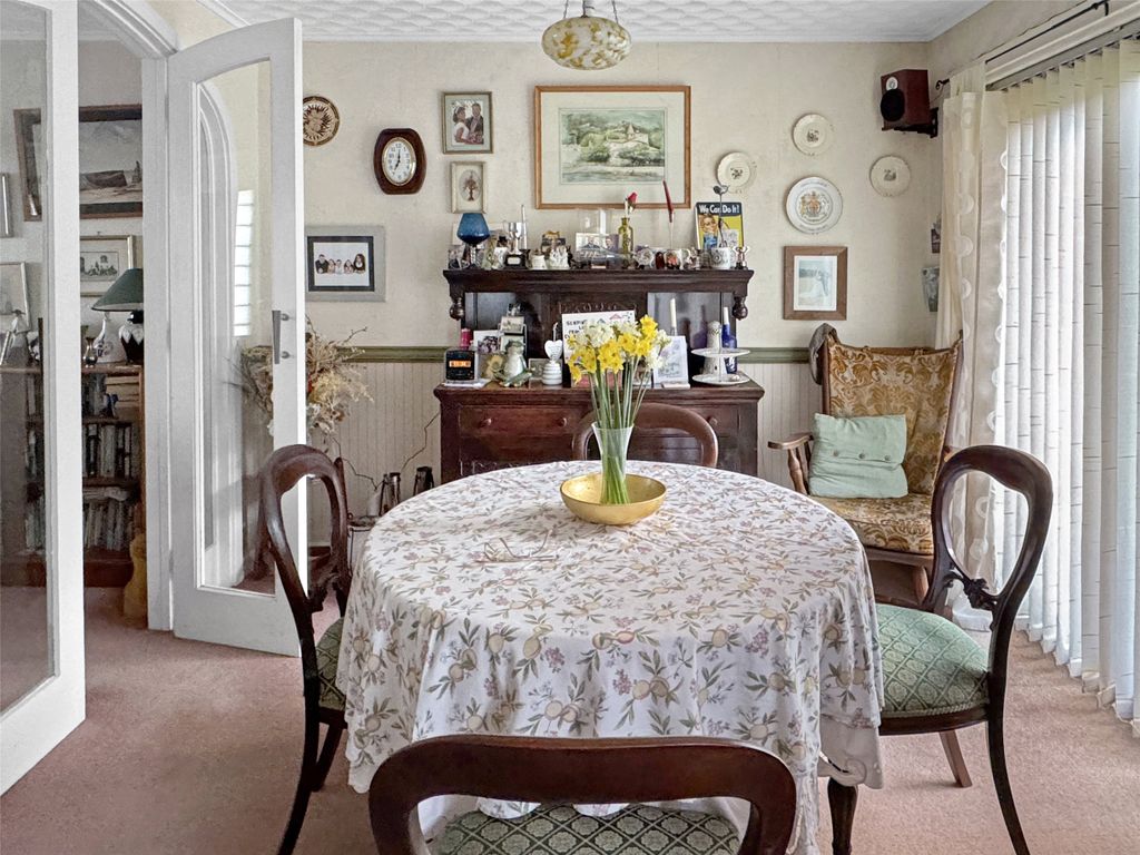 Property photo 3 of 13 3 - Picture No. 05