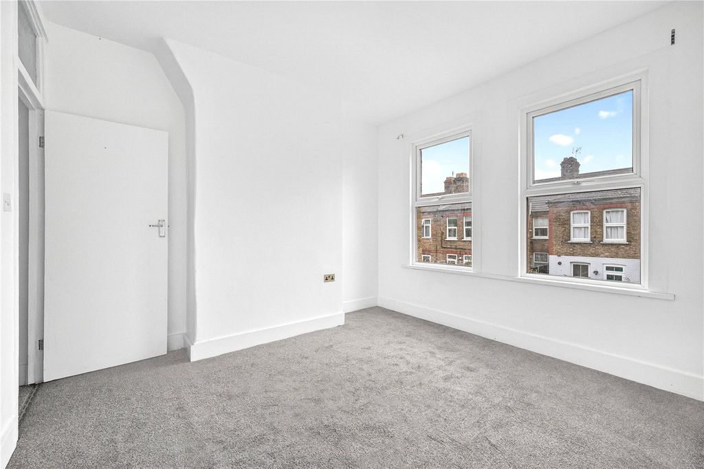Property photo 3 of 13 Picture No. 04