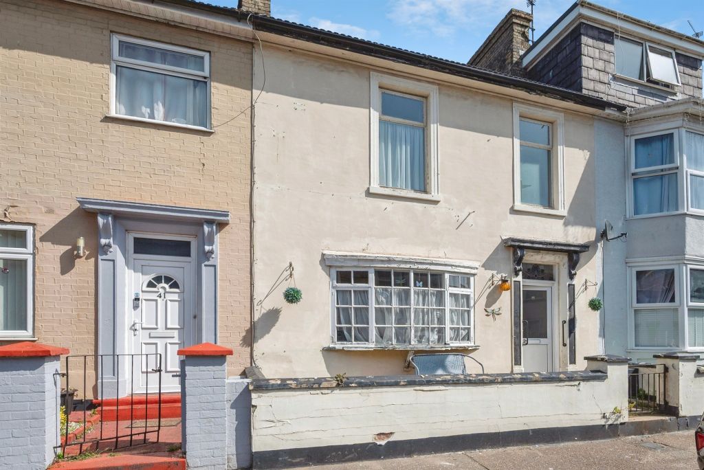 Property photo 1 of 18