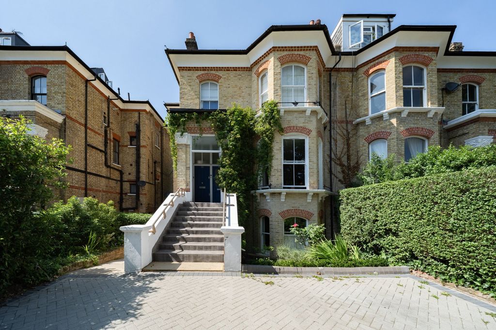Property photo 2 of 18