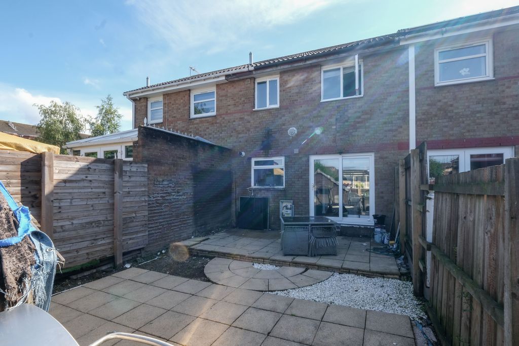 Property photo 1 of 18
