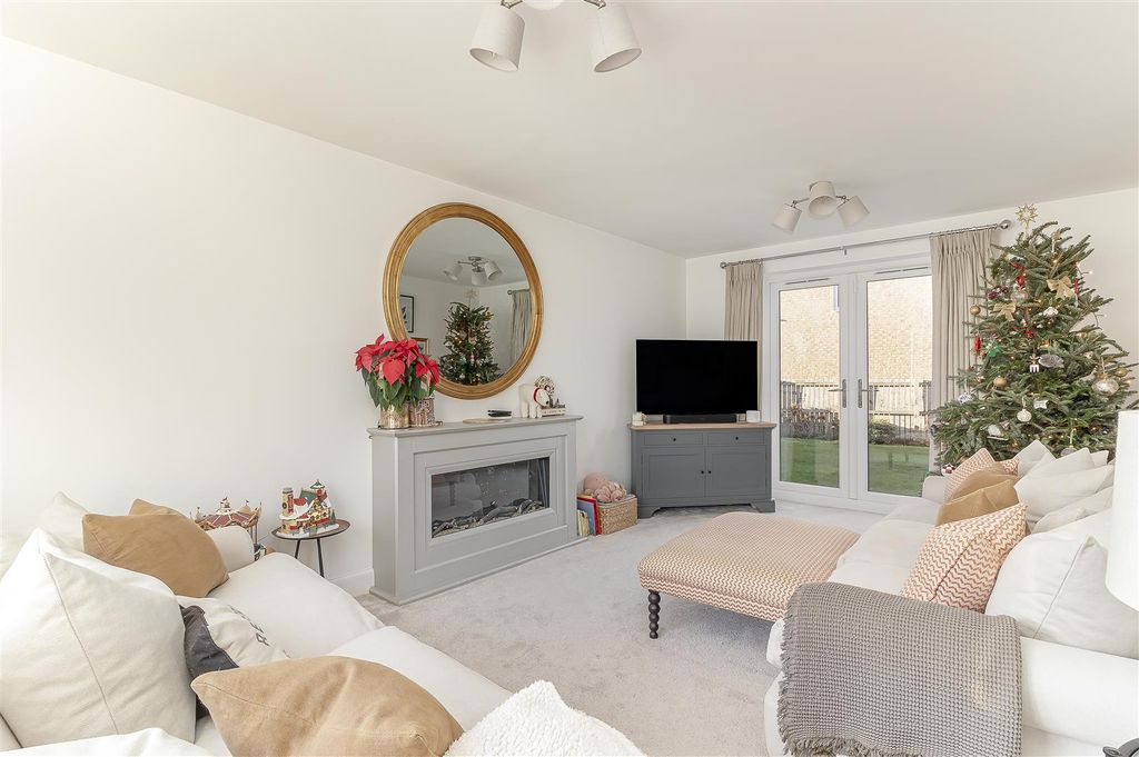 Property photo 3 of 22 Lounge - A.Jpg