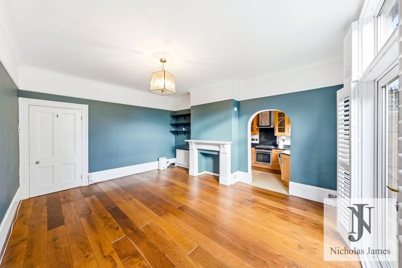 Property photo 3 of 21 Photo 4