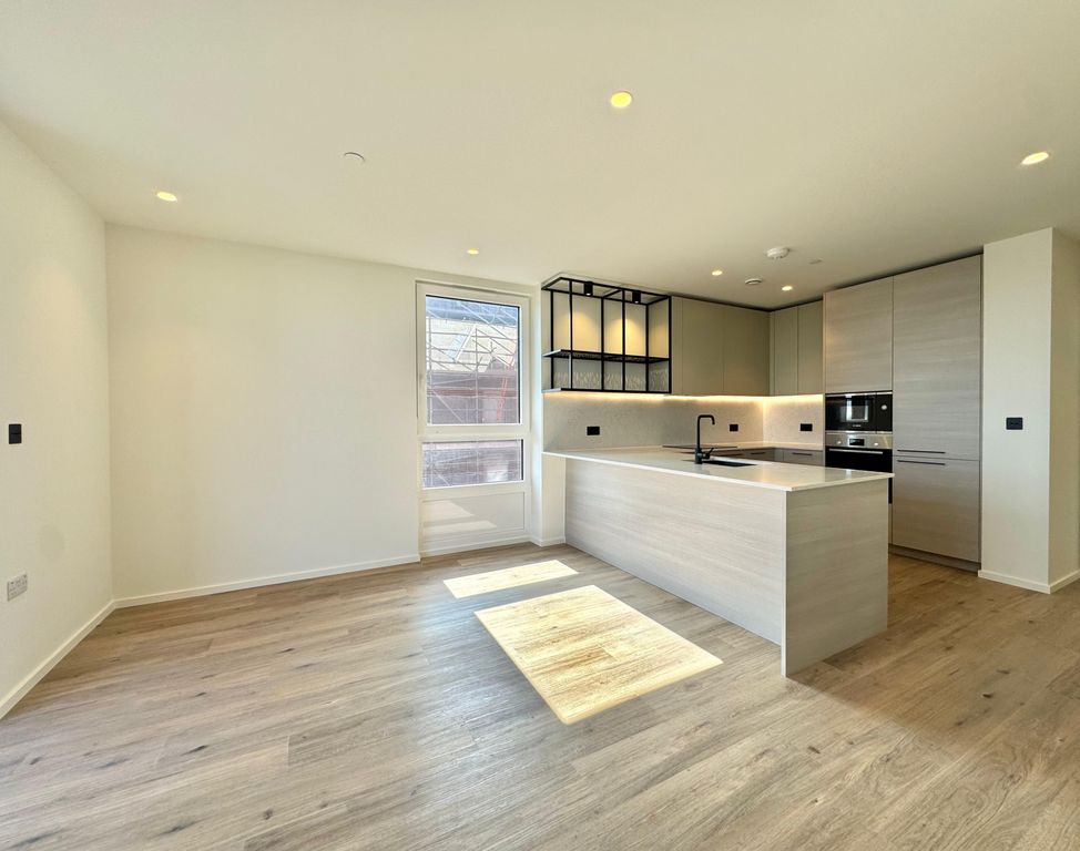 Property photo 1 of 13 Two Bedroom Property To Rent - Brand New
