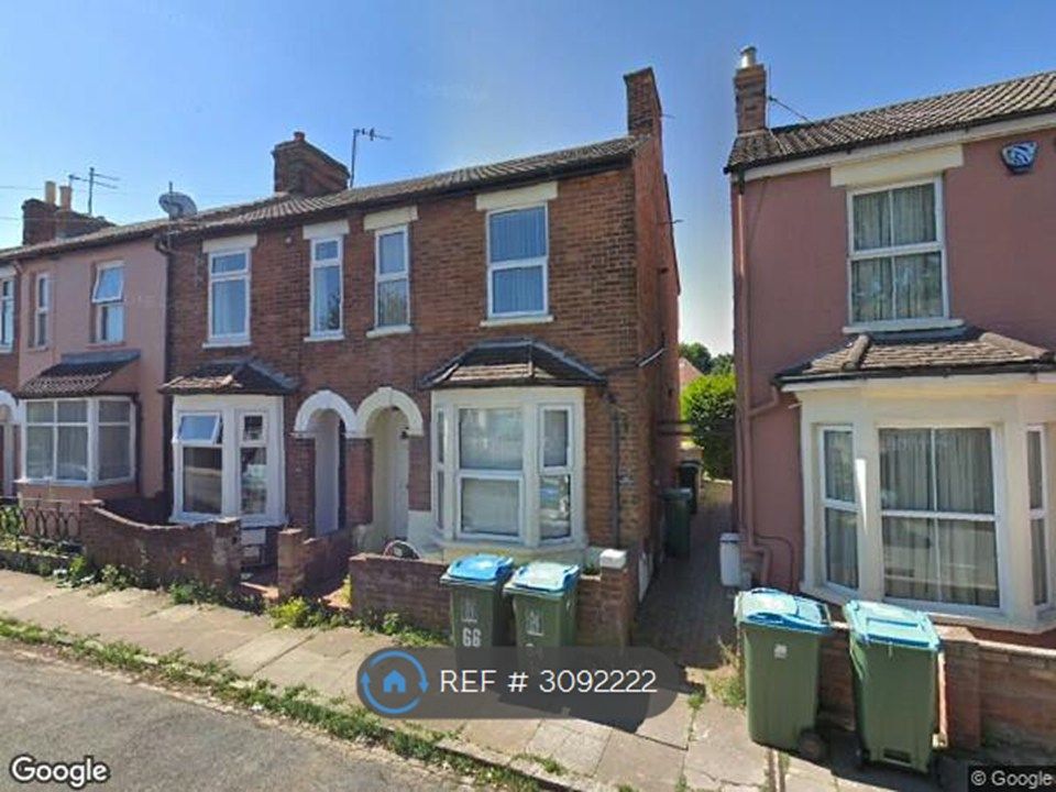Property photo 1 of 12
