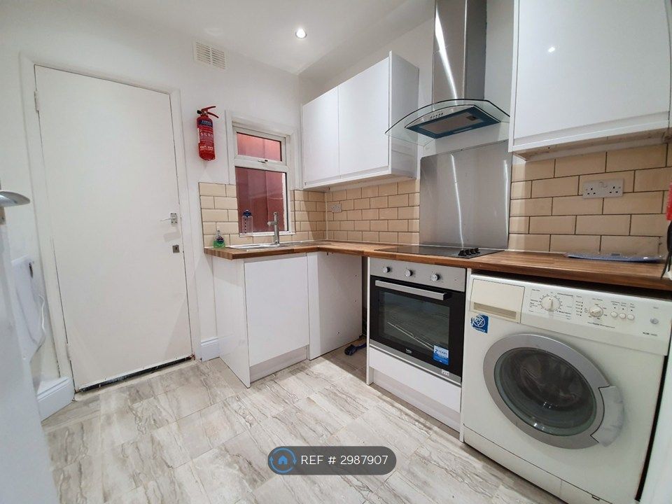 Property photo 2 of 4 Kitchen