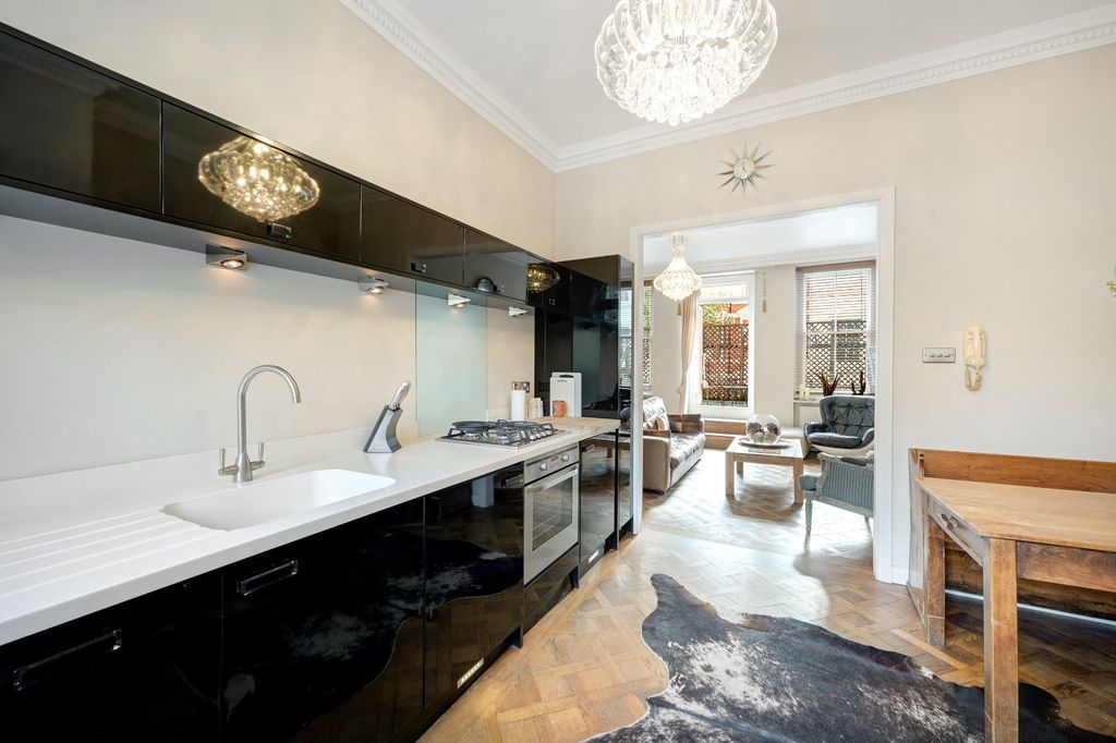 Property photo 3 of 9 Picture No. 04