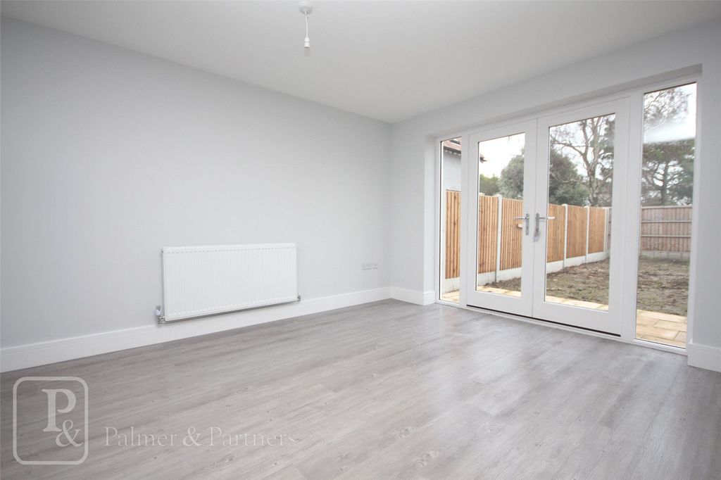 Property photo 3 of 11 Picture No. 29