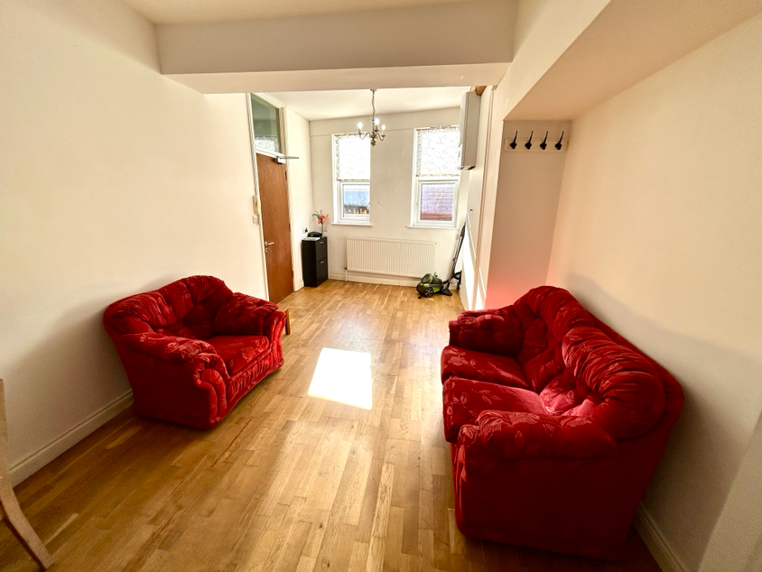 Property photo 3 of 7