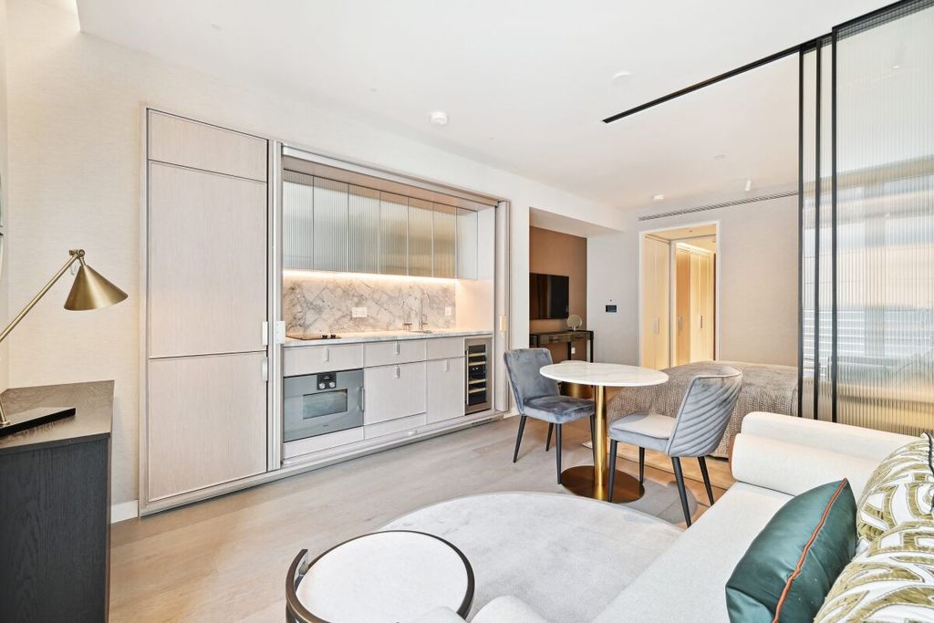 Property photo 2 of 12 Jll