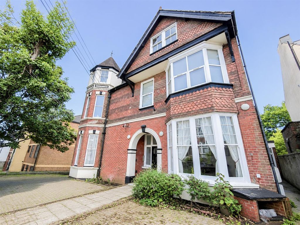 Property photo 1 of 13