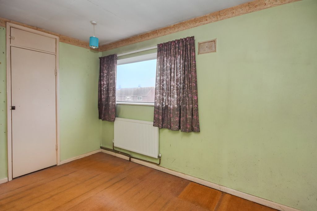 Property photo 3 of 17 46 Coxons Close, Huntingdon, Cambridgeshire, Pe29 1Ts