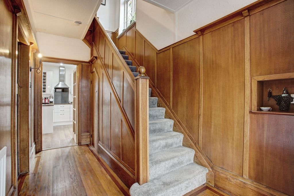 Property photo 2 of 20 Pbox-Img.Jpg