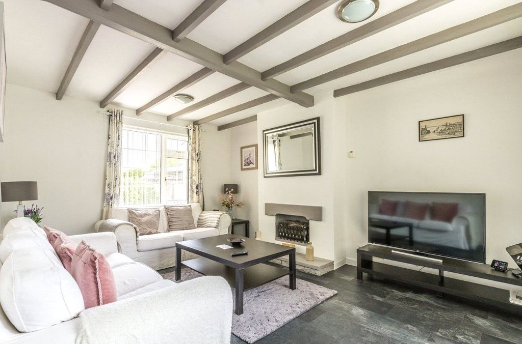 Property photo 2 of 17 Picture No. 35