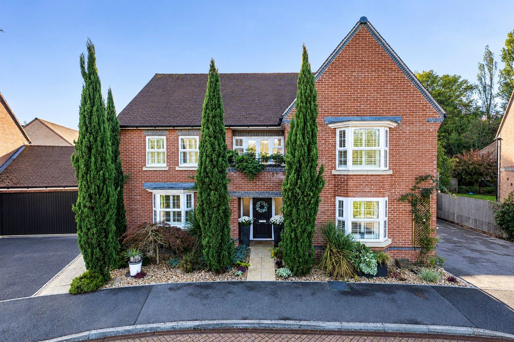 Property photo 1 of 39