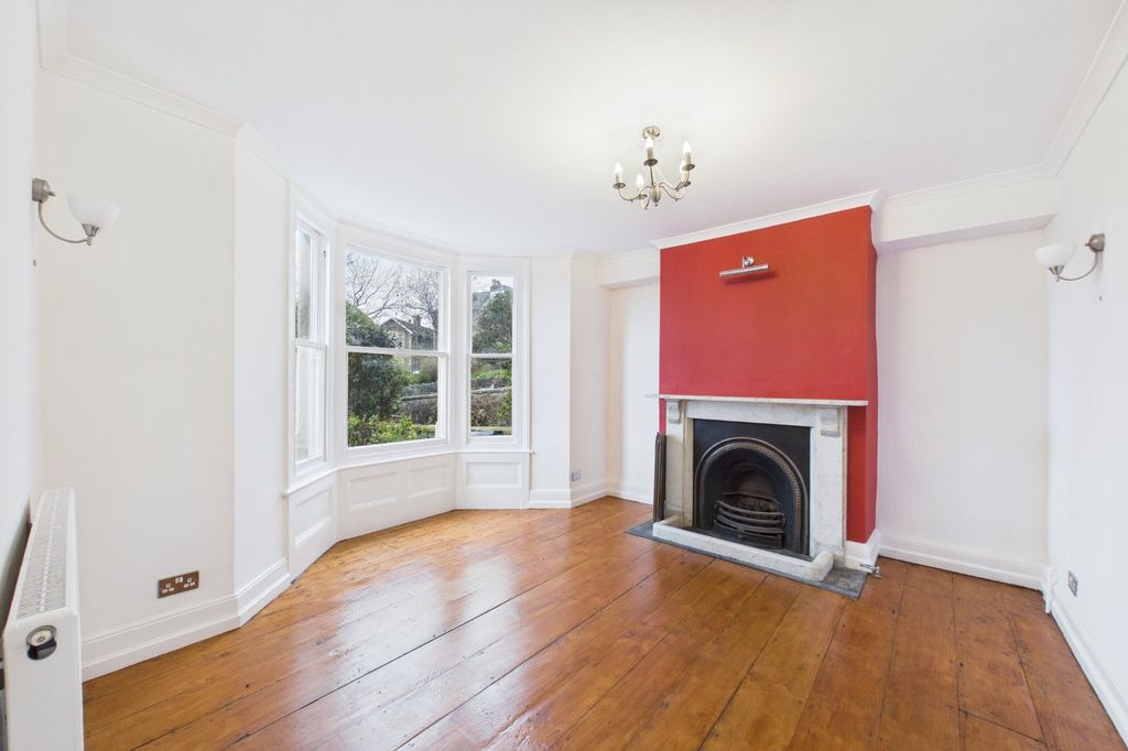 Property photo 2 of 19 Living Room